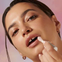 Tri-Peptide Lip Cloud Treatment