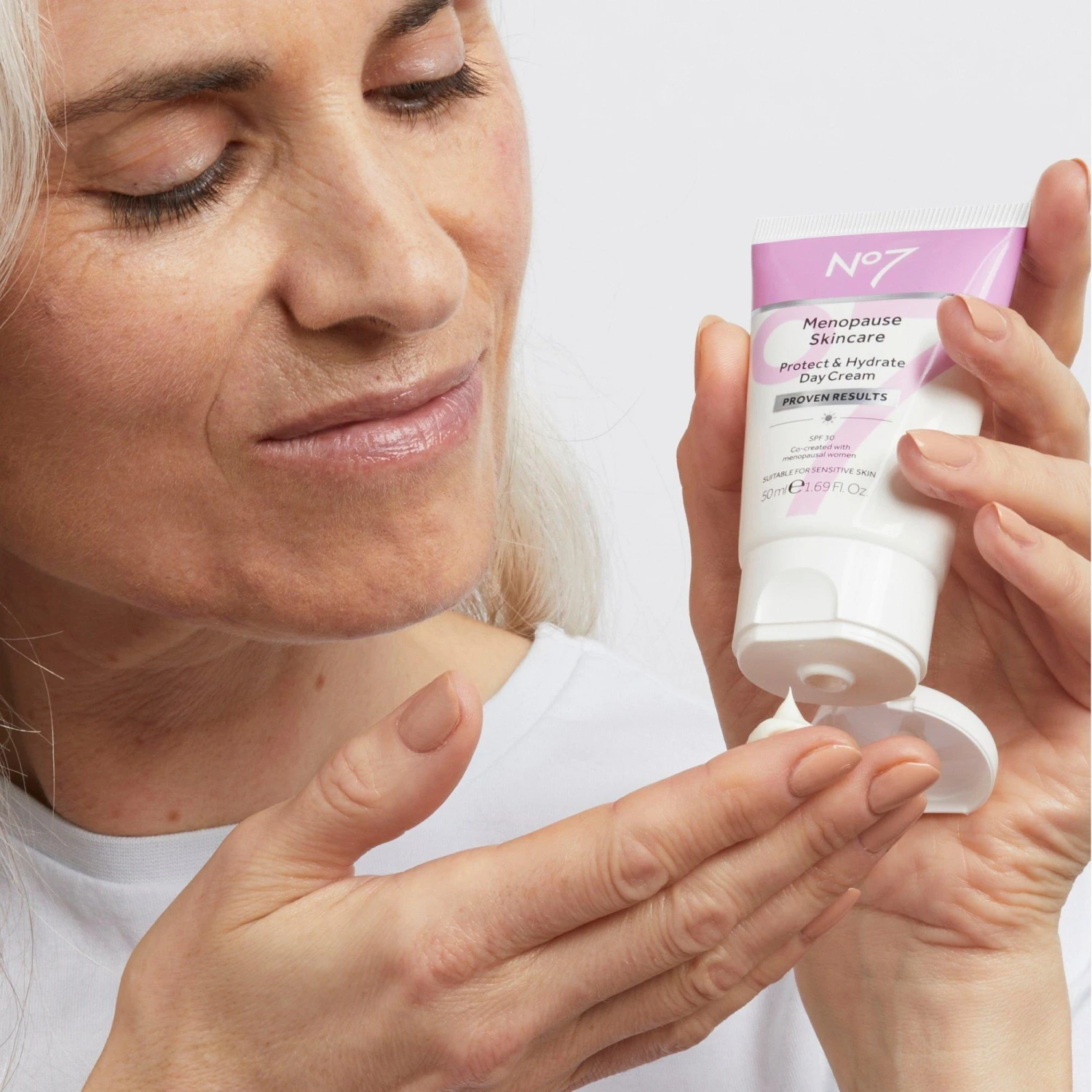 Menopause Skincare Protect & Hydrate Day Cream With SPF 30 5 Menopause Skincare Protect & Hydrate Day Cream With SPF 30 - Image 5