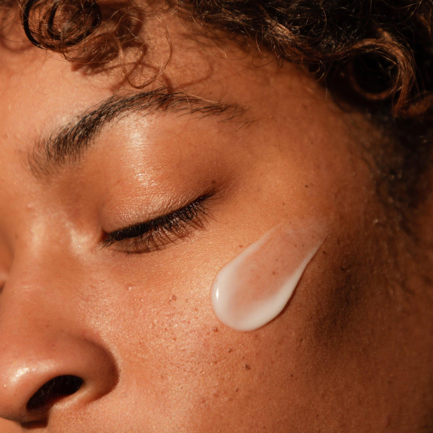 Seaglow Overnight Serum AHA Treatment 5 Seaglow Overnight Serum AHA Treatment - Image 5