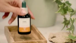 The Body Shop Vitamin C Glow Revealing Serum